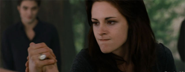 Twilight Breaking Dawn 2: clip braccio di ferrto tra Kellan e Bella