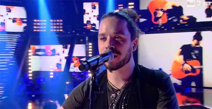 The Voice 2014, Live 3: Giacomo Voli canta 'Vivere il mio tempo'