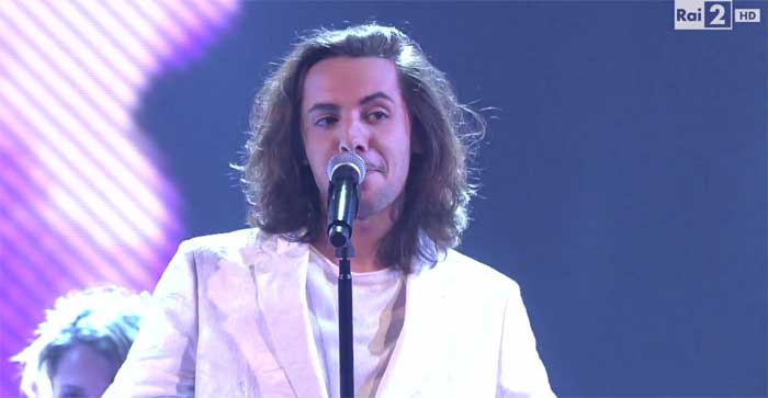 The Voice 2014, Live 3: Tommaso Pini canta 'Kiss'