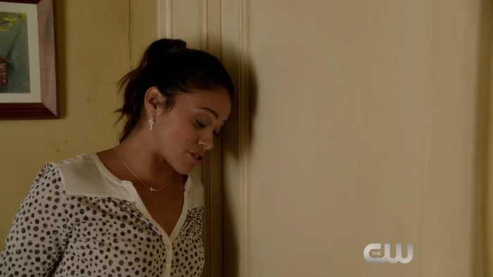 Jane The Virgin - 1x03 Chapter Three - Clip 2