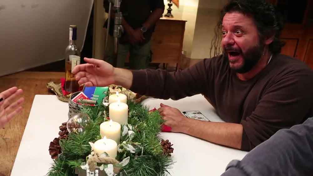 Un Natale stupefacente - Clip Lillo bruciato dalla candela