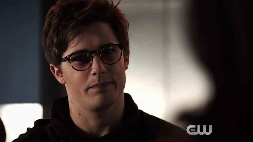 The Flash - 1x10 Revenge of the Rogues - Trailer 'Speeding Bullet' B