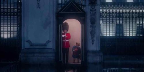 Paddington – Clip Buckingham Palace