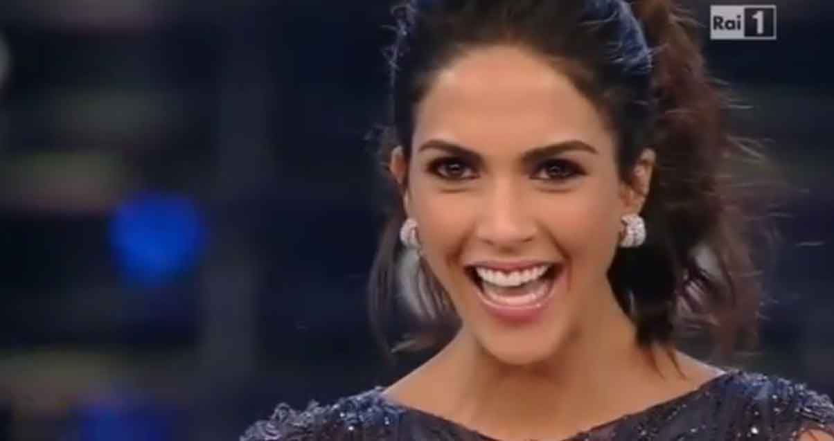 Sanremo 2015: Ingresso di Rocío Munoz Morales - 3a serata