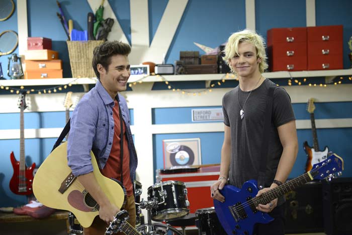 Violetta 3: Ross Lynch e R5 guest star in due episodi