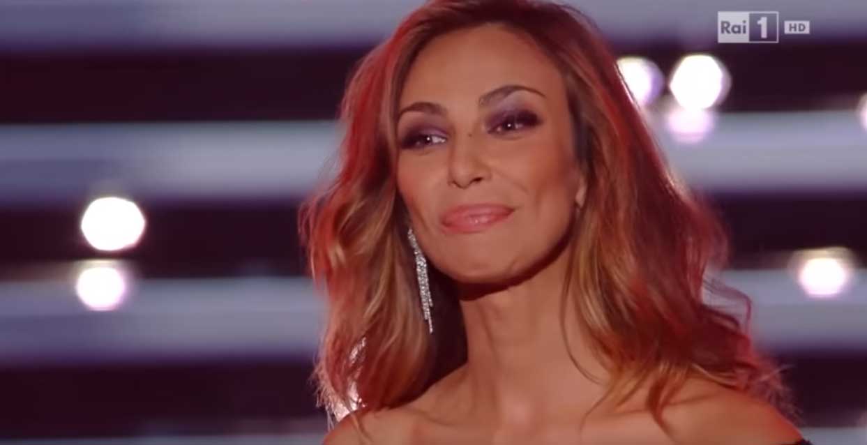 Sanremo 2016 - Madalina Ghenea sul palco dell'Ariston