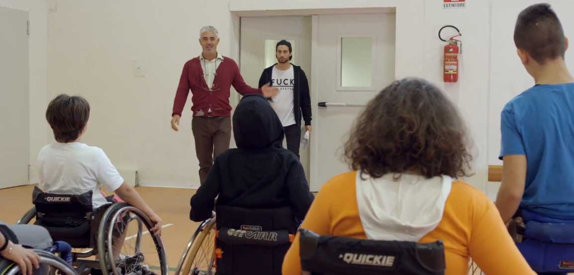 Clip Palestra dal film Tiro Libero di Alessandro Valori