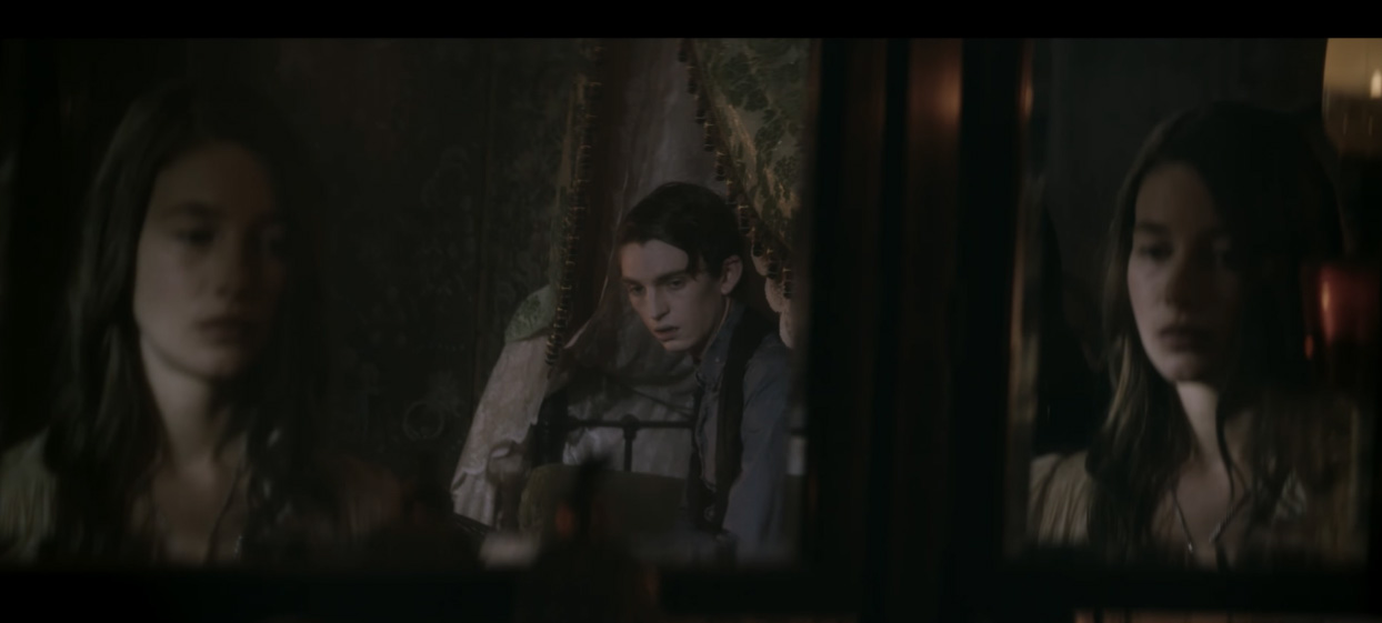 Clip Dovevamo fare qualcosa dal film The Lodgers - Non infrangere le regole