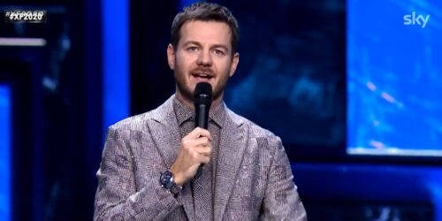 Alessandro Cattelan annuncia l’addio a X Factor, lascia la conduzione del programma dopo dieci anni