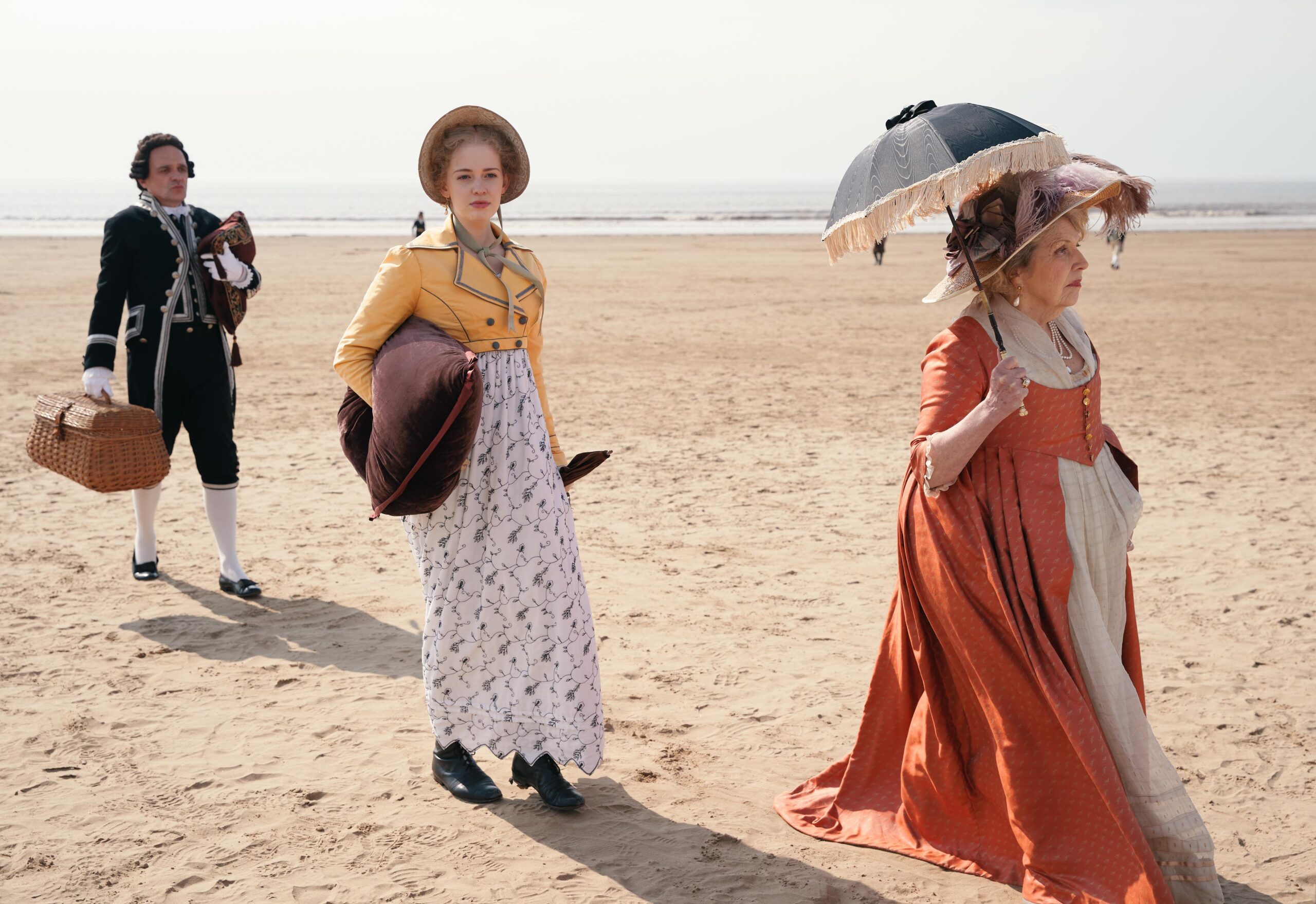 Lady Denham (Anne Reid) e Clara Brereton (Lily Sacofsky) in Sanditon 1x05 [credit: foto di Simon Ridgway; Copyright Red Planet Pictures; courtesy of LaF]