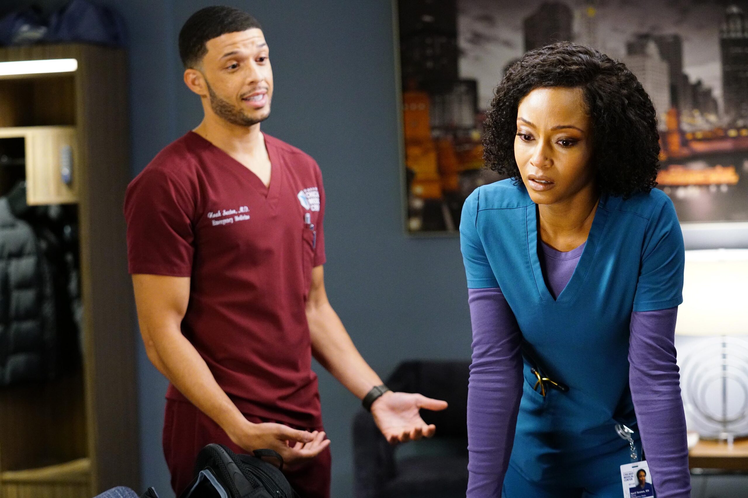 (sinistra-destra) Roland Buck III come Noah Sexton, Yaya DaCosta come April Sexton in Chicago Med 6x05 'When Your Heart Rules Your Head' [tag: Roland Buck III, Yaya DaCosta] [credit: foto di Elizabeth Sisson/NBC; Copyright 2020 NBCUniversal Media, LLC; courtesy of Mediaset]