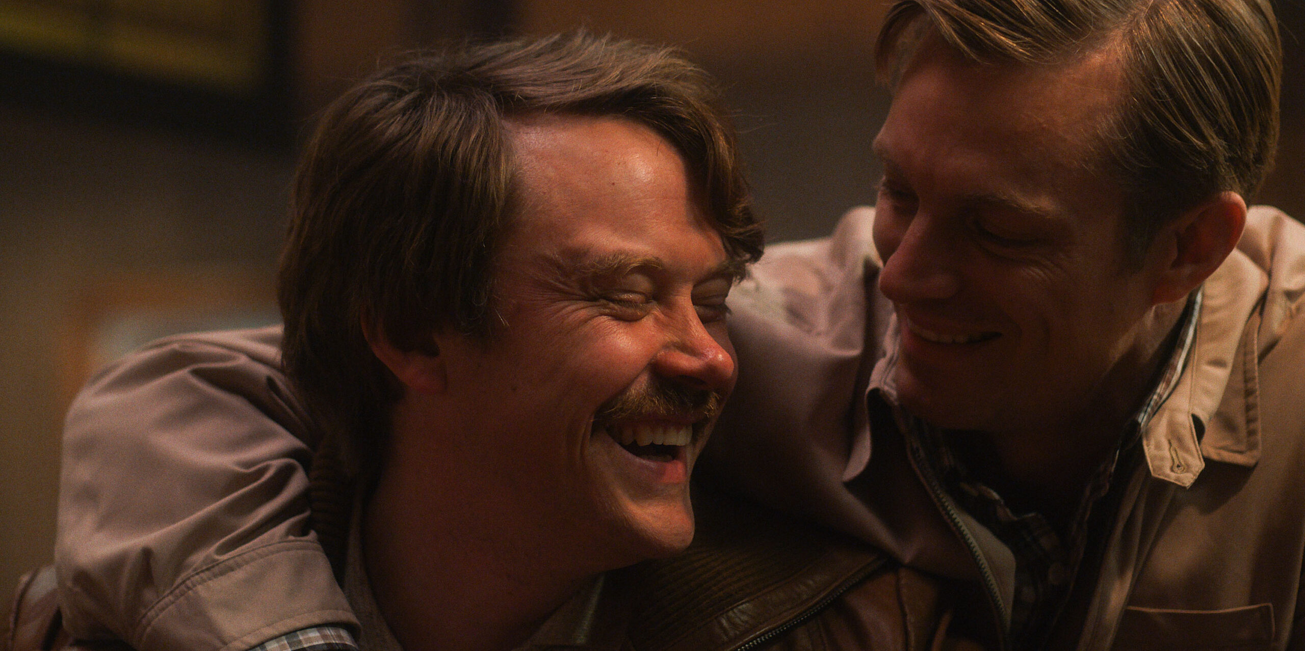 Joel Kinnaman e Michael Dorma in 'For All Mankind' 2x02 [tag: Joel Kinnaman, Michael Dorma] [credit: courtesy of Apple TV Plus]