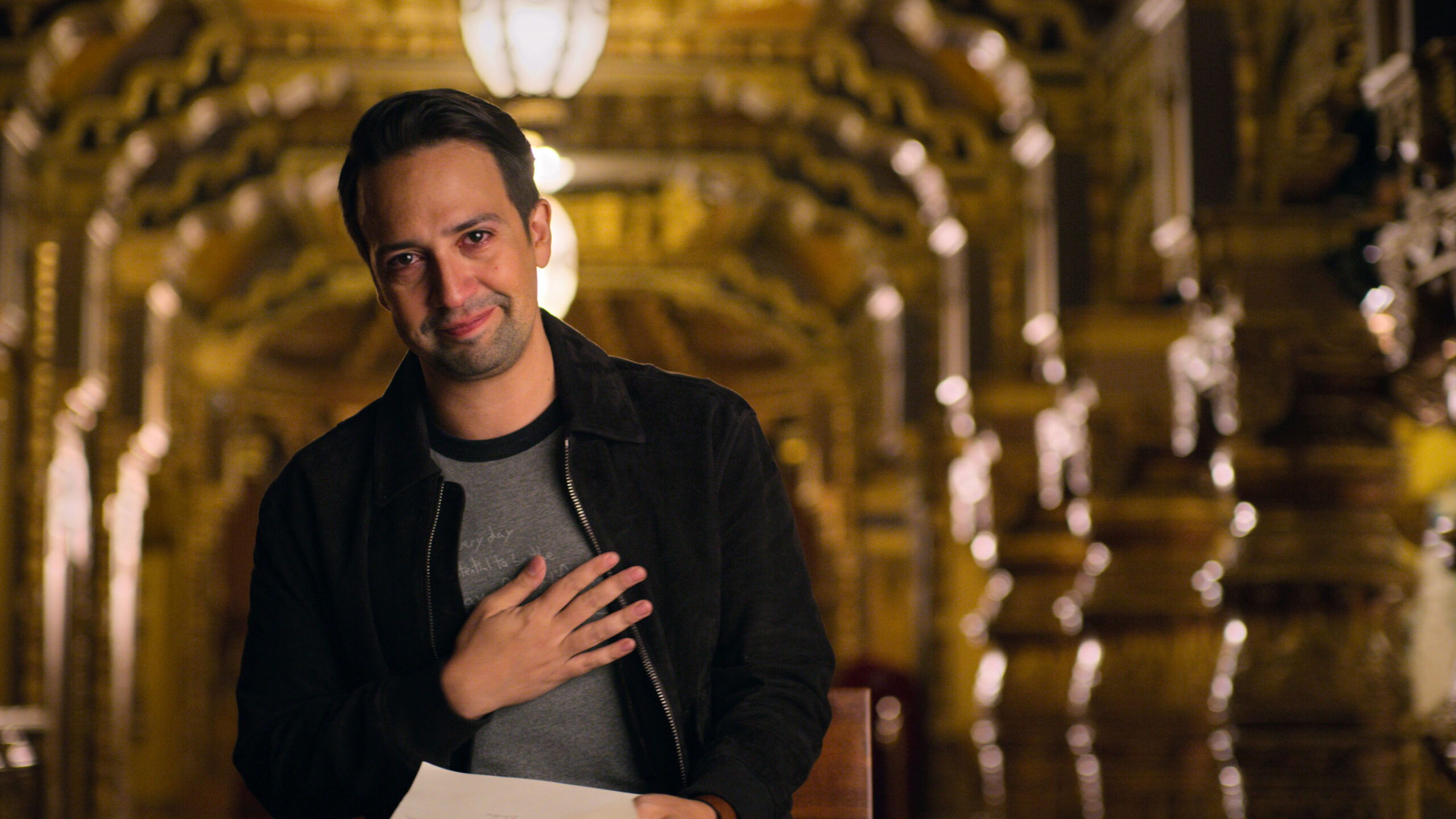 Lin-Manuel Miranda in 'Dear...' su Apple TV Plus [tag: Lin-Manuel Miranda] [credit: Apple TV Plus]