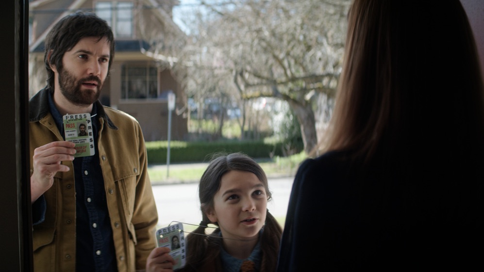 Jim Sturgess e Brooklynn Prince in Home Before Dark 1x09 'Superhero Monster Slayer' [tag: Jim Sturgess, Brooklynn Prince] [credit: courtesy of Apple TV Plus]