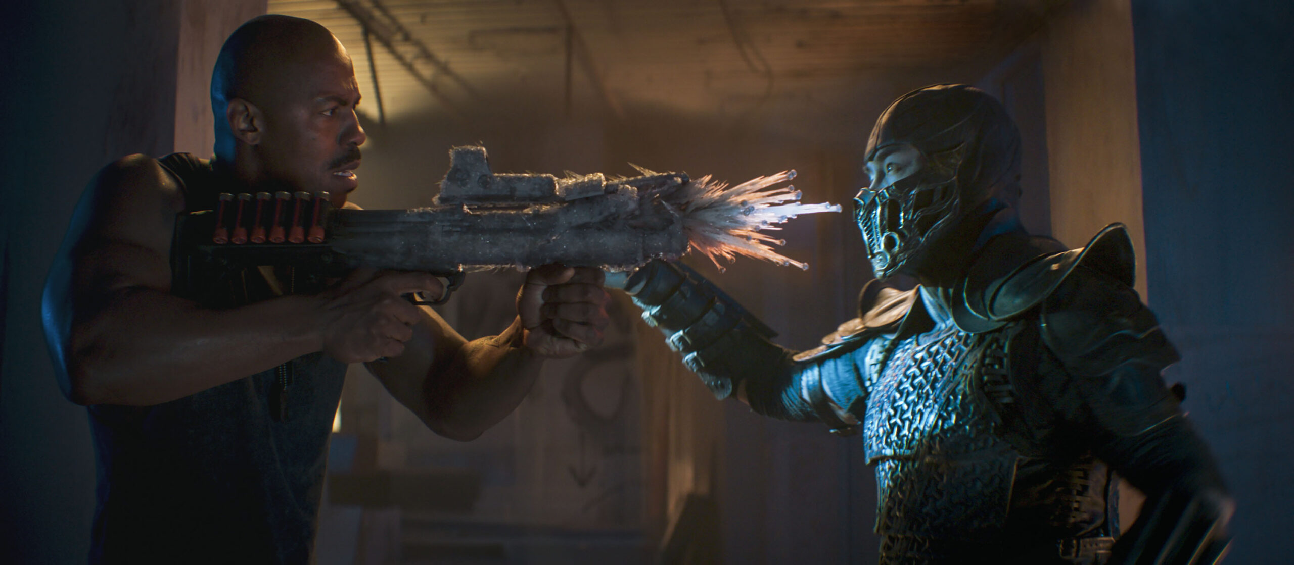 (S-D) Mehcad Brooks come Maggiore Major Jackson 'Jax' Briggs e Joe Taslim come Sub-Zero/Bi-Han in 'Mortal Kombat' di New Line Cinema, una distribuzione Warner Bros. Pictures [tag: Mehcad Brooks, Joe Taslim] [credit: Copyright 2021 Warner Bros. Entertainment Inc. All Rights Reserved; courtesy of Warner Bros. Pictures]