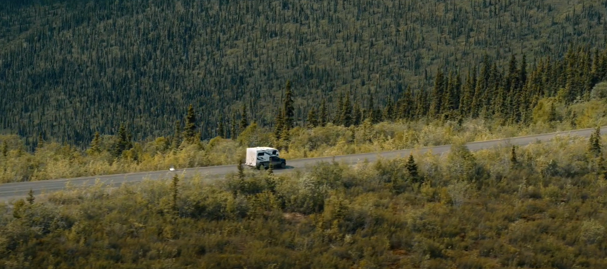 Guado del fiume: Clip dal film Paolo Cognetti. Sogni di Grande Nord