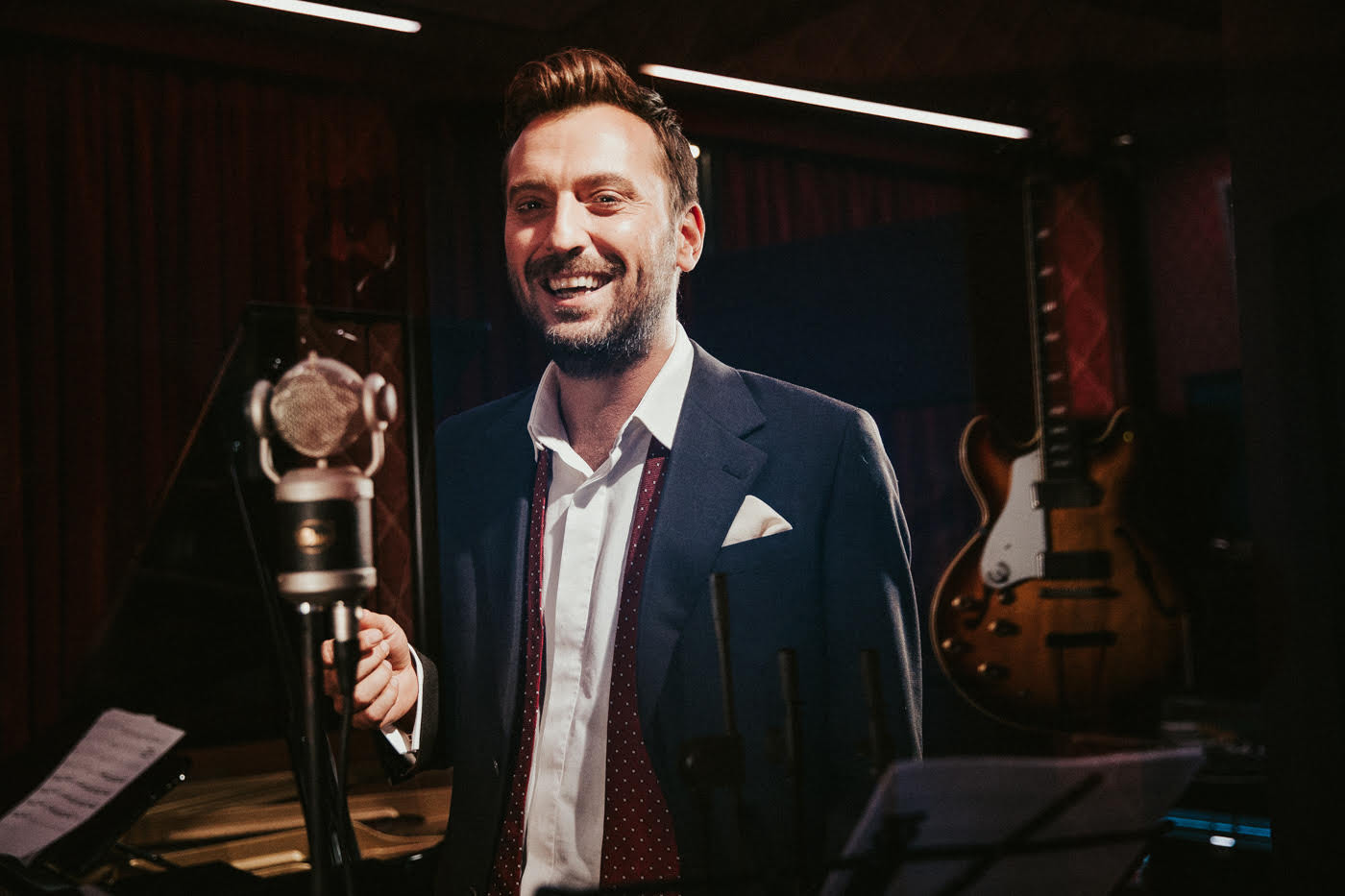 Foto di Cesare Cremonini [credit: foto di Kimberley Ross; courtesy of Ufficio Stampa]