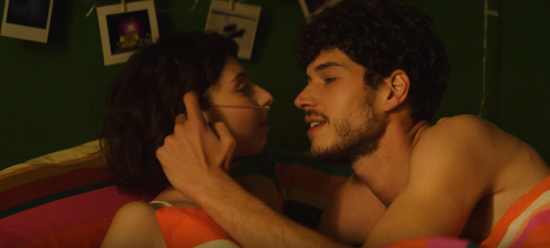 Risveglio di Marta e Gabriele: Clip dal film Ancora più Bello di Claudio Norza