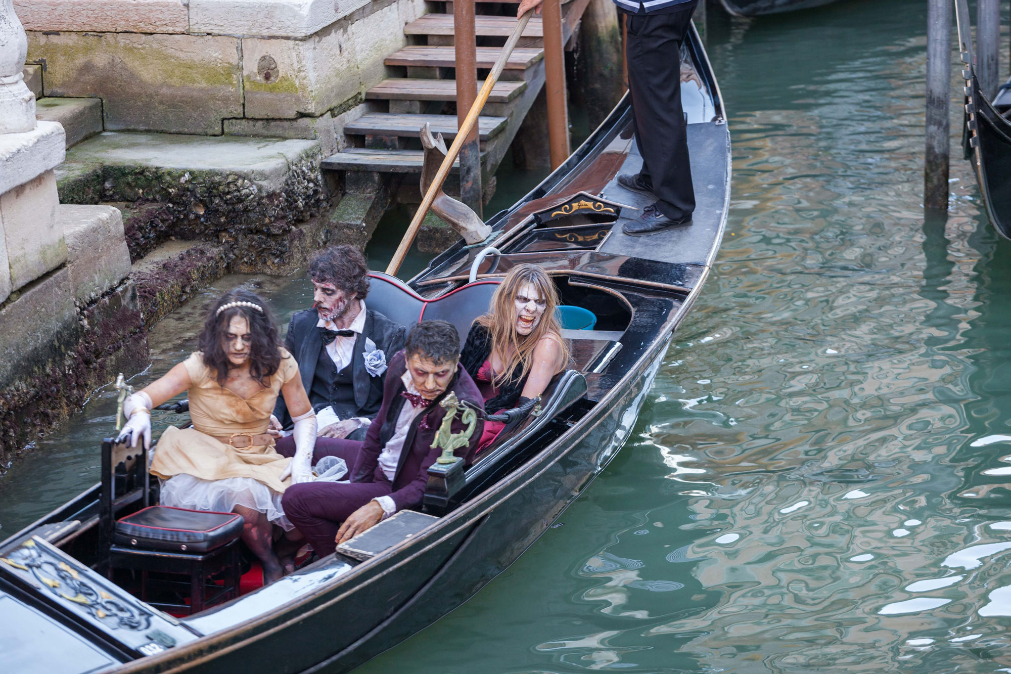 Gli zombie di The Walking Dead a Venezia78 [credit: foto di Rocco Soldini; courtesy of Disney Italia]