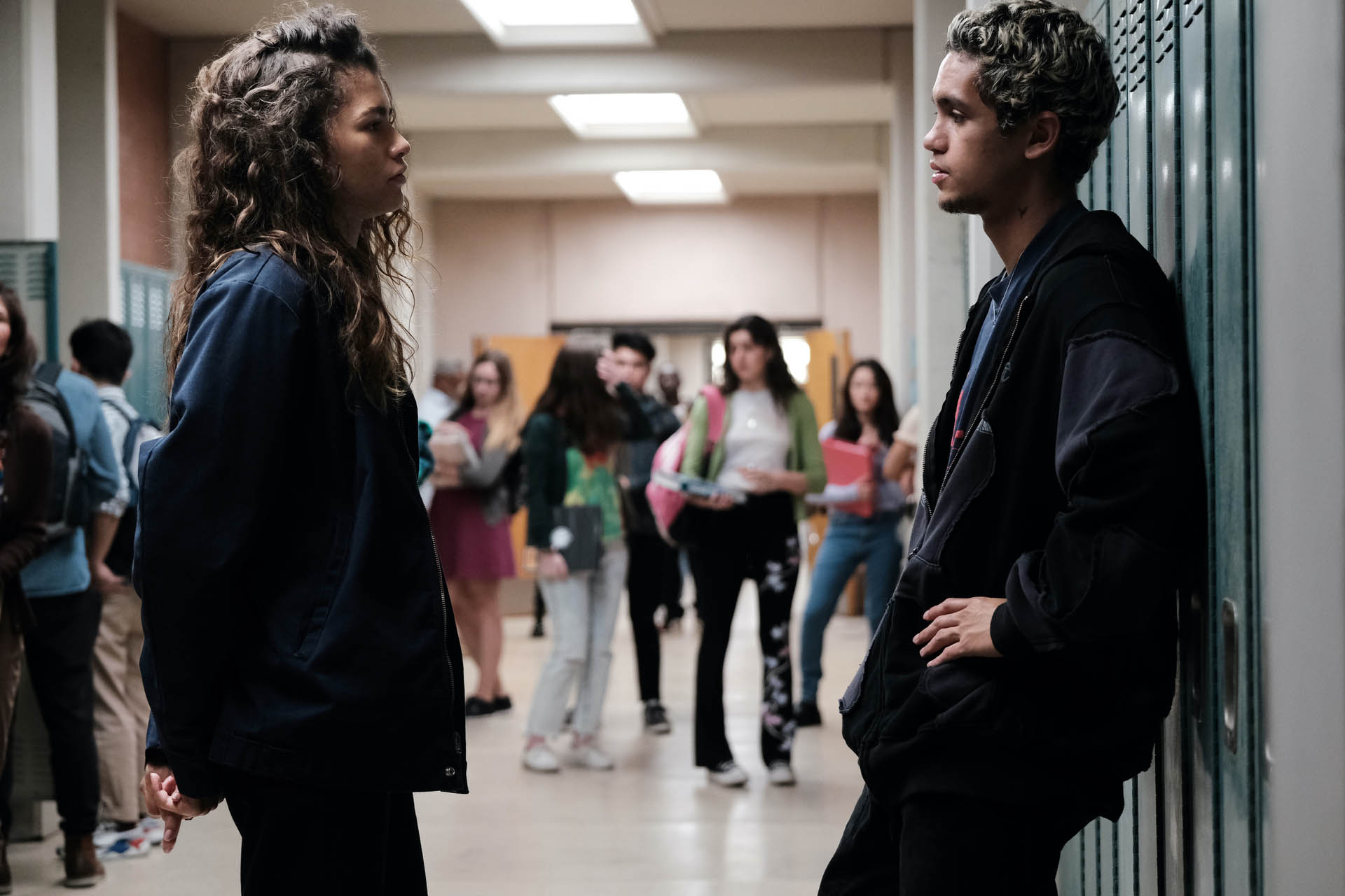 Zendaya, Dominic Fike in Euphoria 2x02 [credit: foto di Eddy Chen/HBO; courtesy of Warner Media]