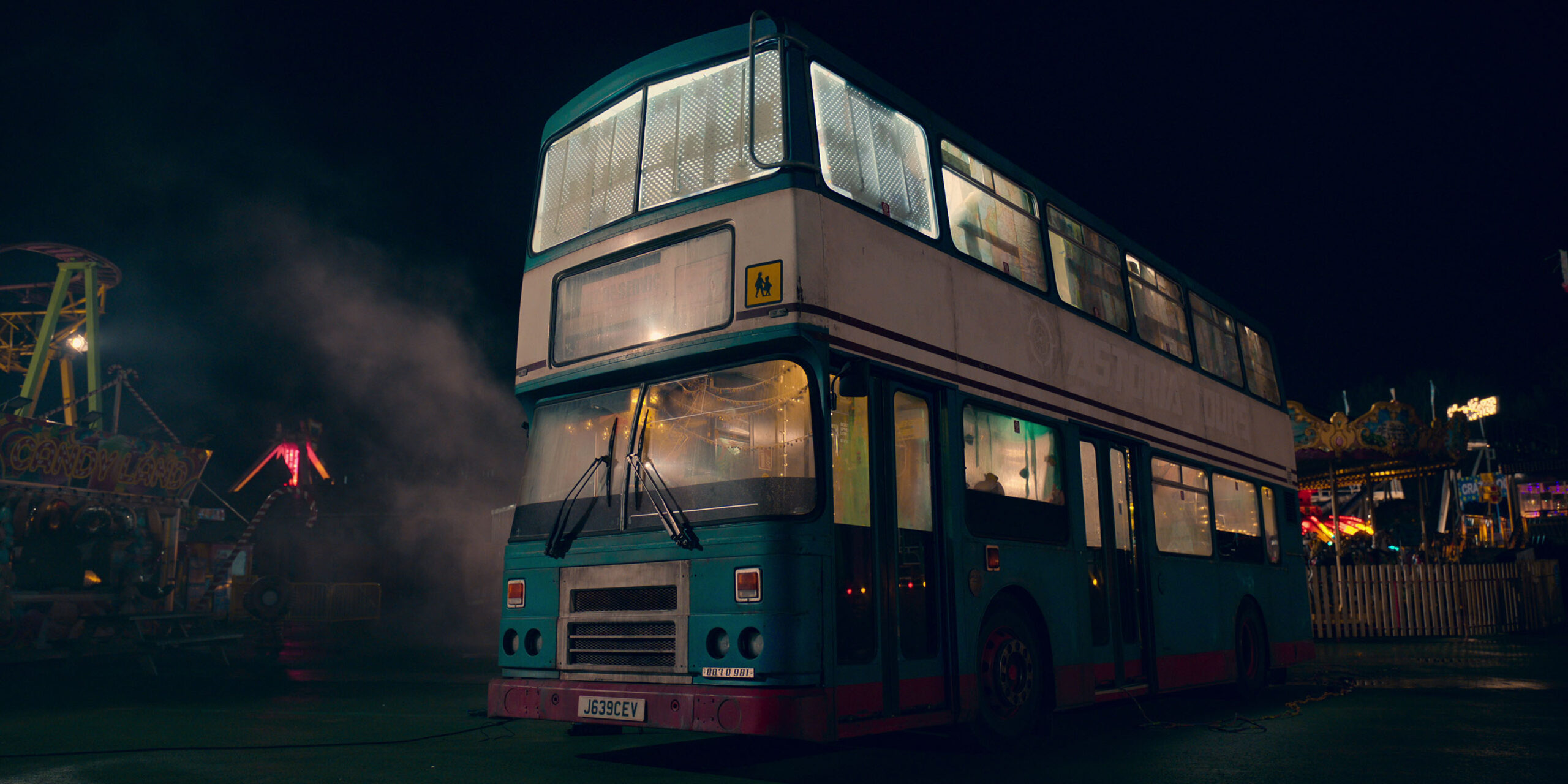 L'ultimo bus del mondo 1x06 [credit: courtesy of Netflix]