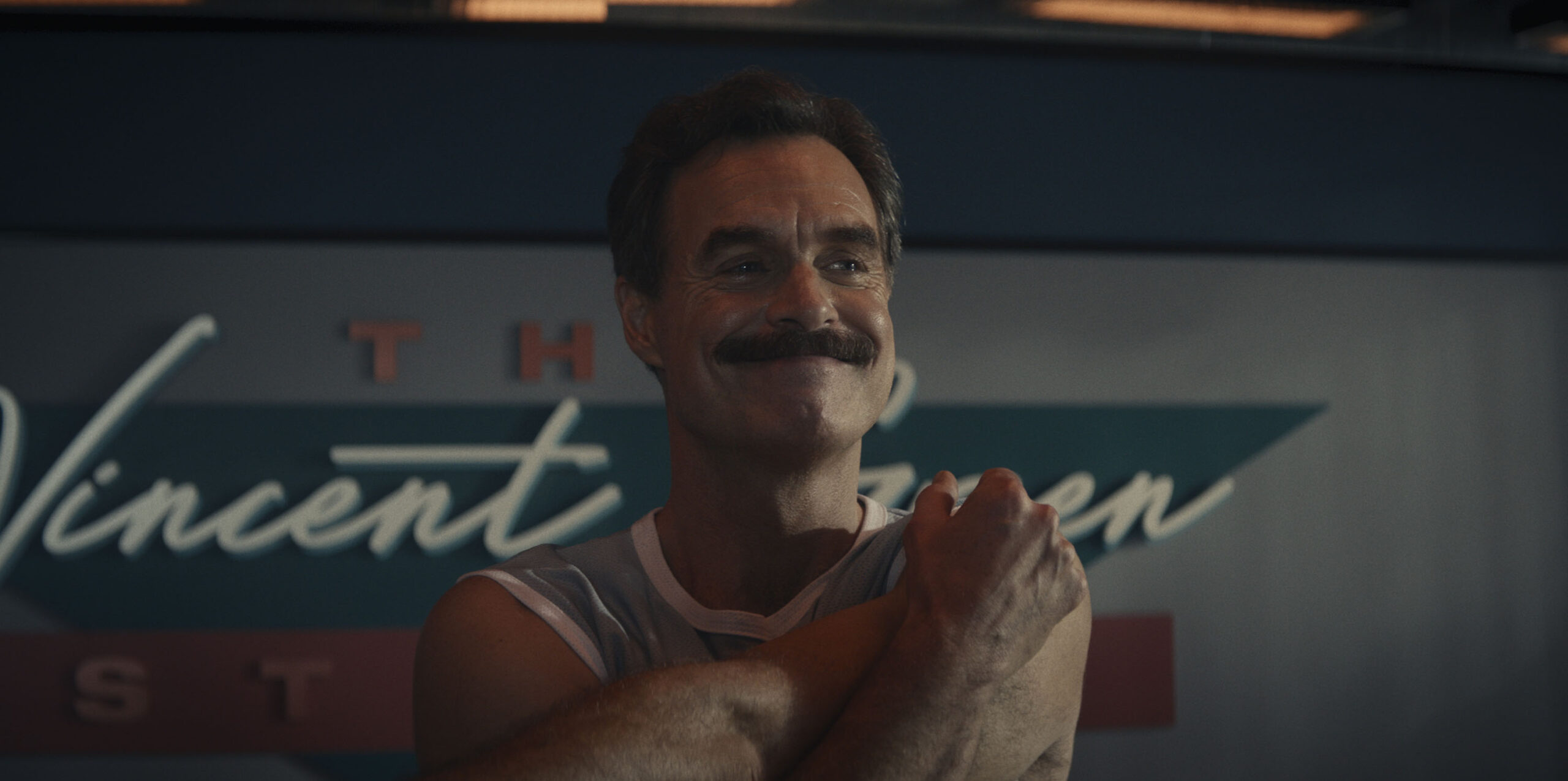 Murray Bartlett in Physical 2x03 [credit: courtesy of Apple]