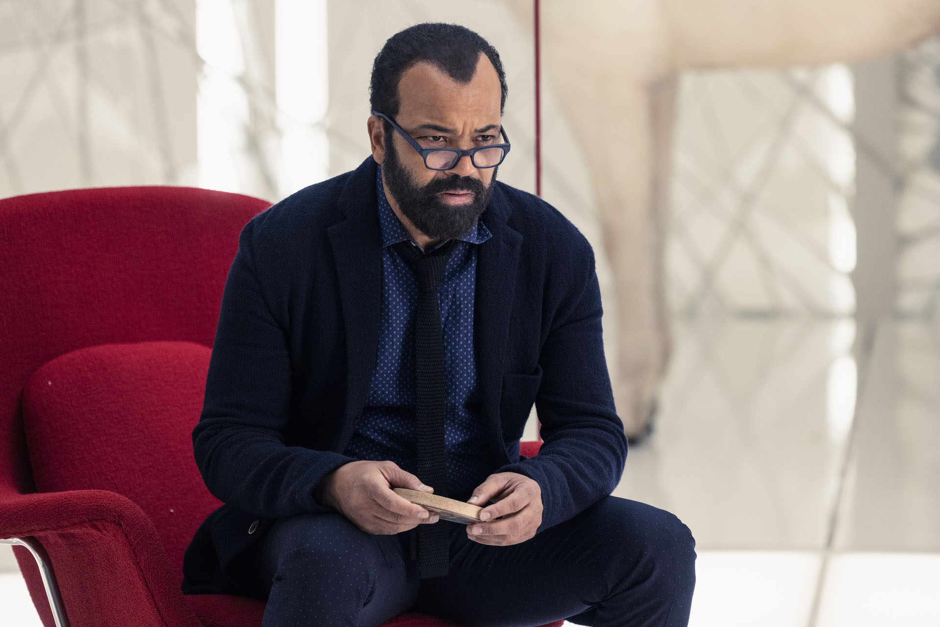 Jeffrey Wright in Westworld 4x01 [credit: foto di John Johnson/HBO; courtesy of WarnerMedia]