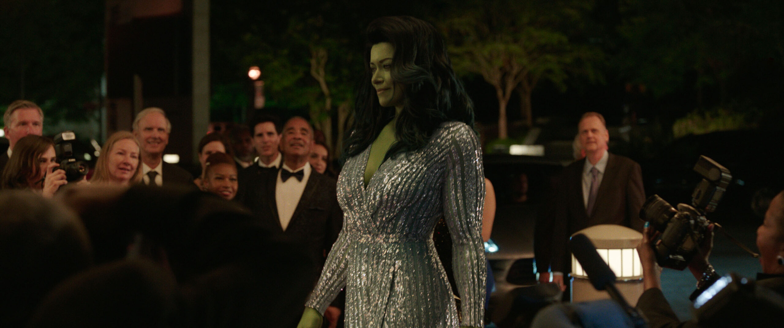 Tatiana Maslany come Jennifer 'Jen' Walters/She-Hulk in She-Hulk: Attorney at Law 1x08 [credit: Copyright Marvel Studios 2022. All Rights Reserved; courtesy of Marvel Studios]