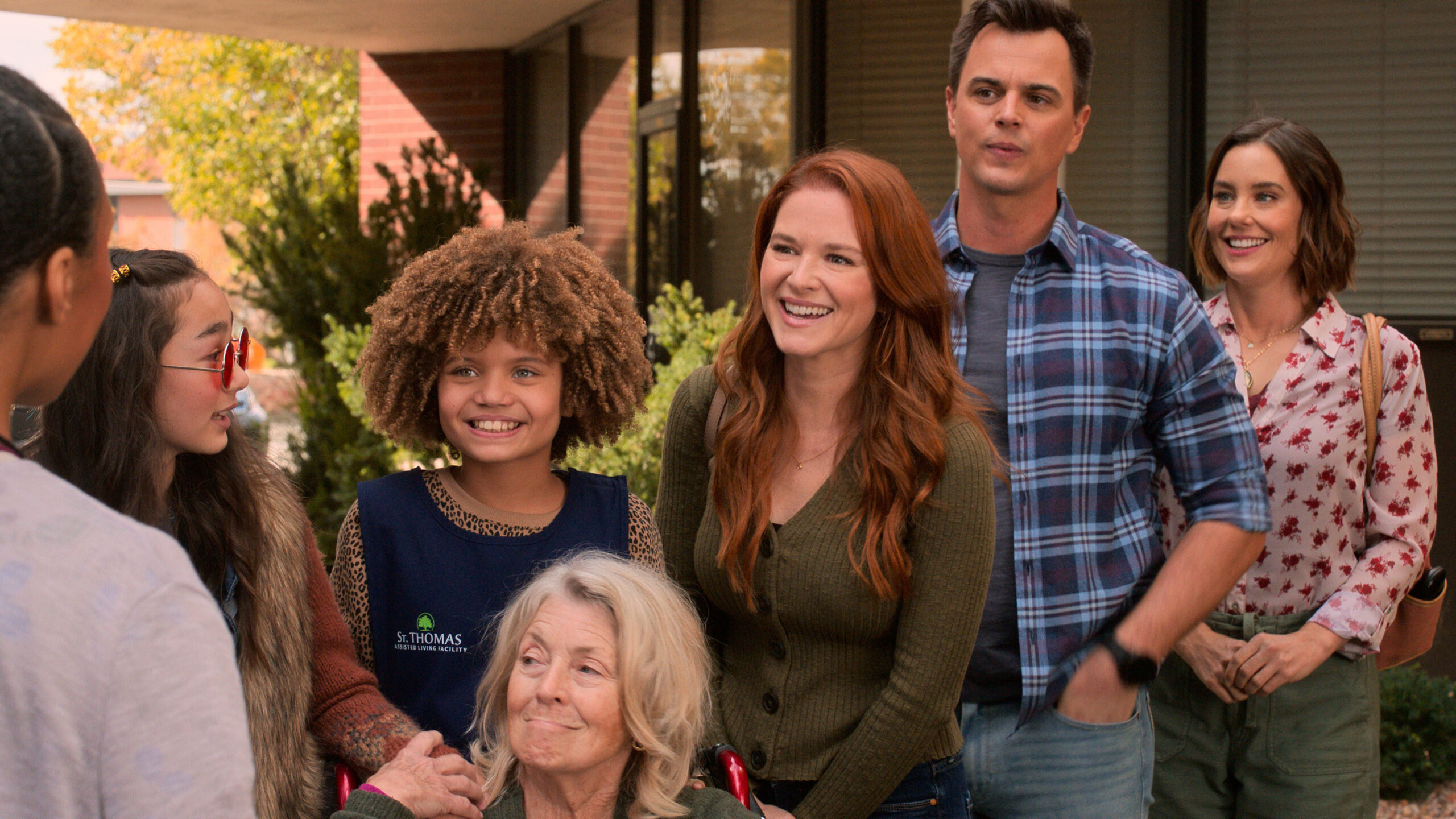 Liliana Inouye, Carsyn Rose, Sarah Drew, Darin Brooks e Ashley Williams in Ambra Chiaro 1x10 [credit: courtesy of Apple]