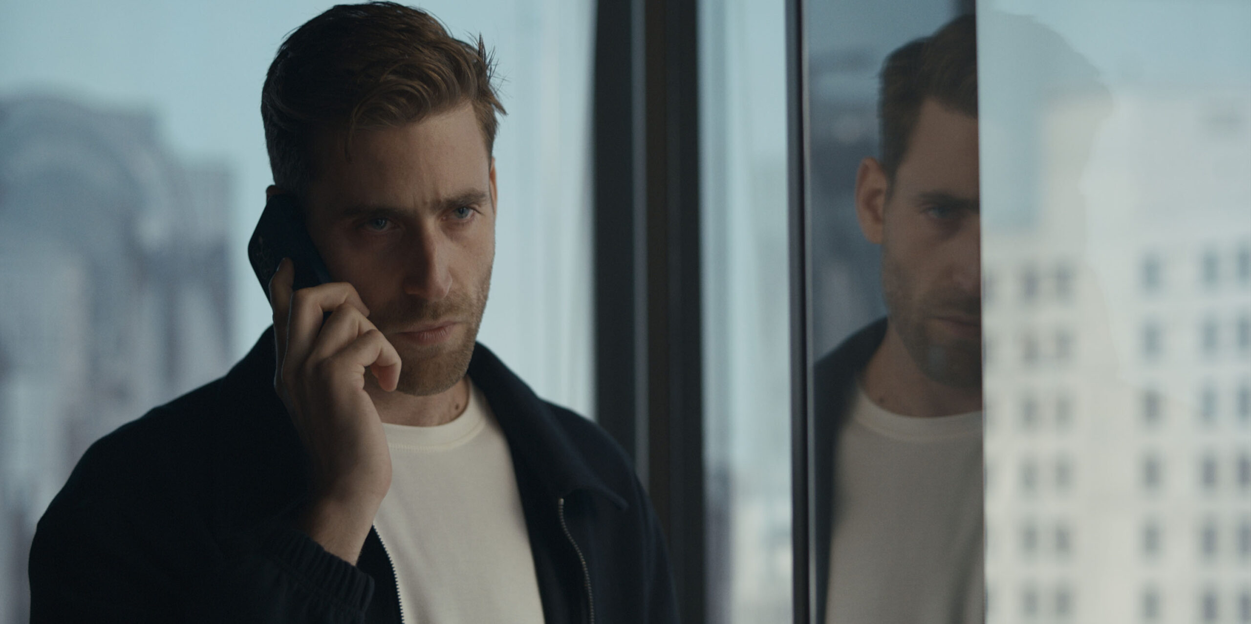 Oliver Jackson-Cohen in Surface 1x04 [credit: courtesy of Apple]