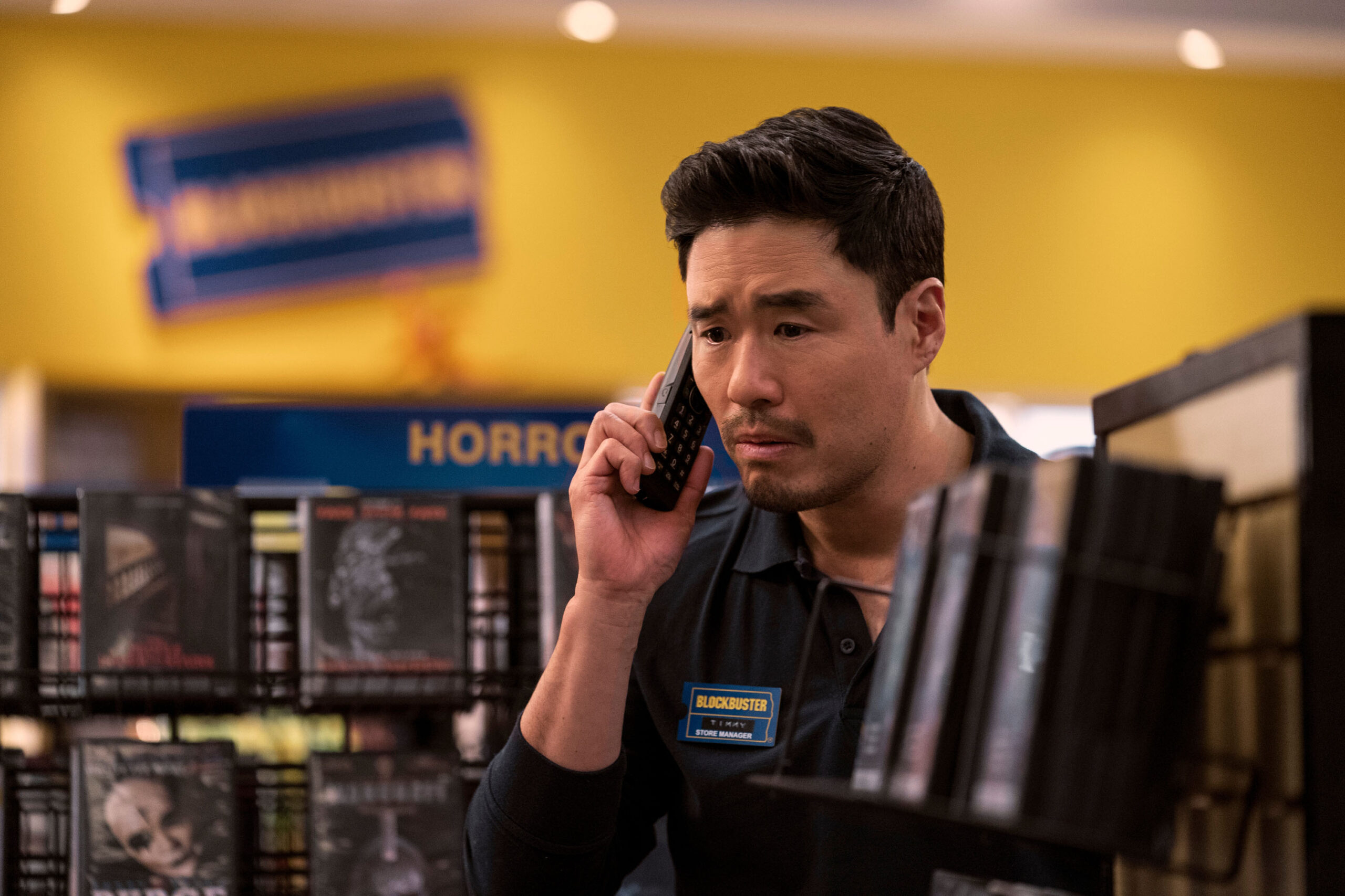 Randall Park come Timmy in Blockbuster 1x01 [credit: Ricardo Hubbs/Netflix; Copyright 2022 Netflix Inc, courtesy of Netflix]