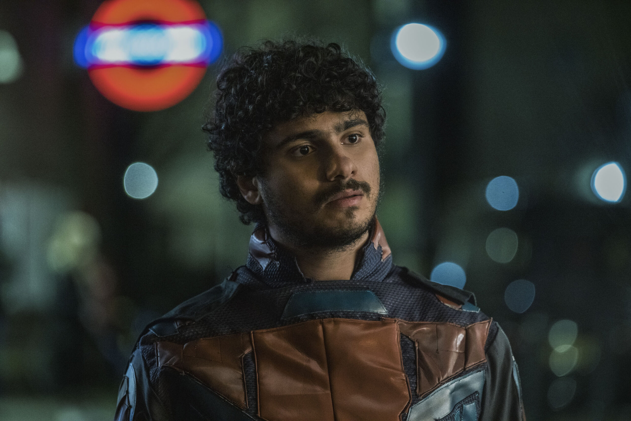 Bilal Hasna come Kash in Extraordinary 1x04 [credit: Natalie Seery/Disney Plus; Copyright 2021 Disney Plus, Inc; courtesy of Disney]