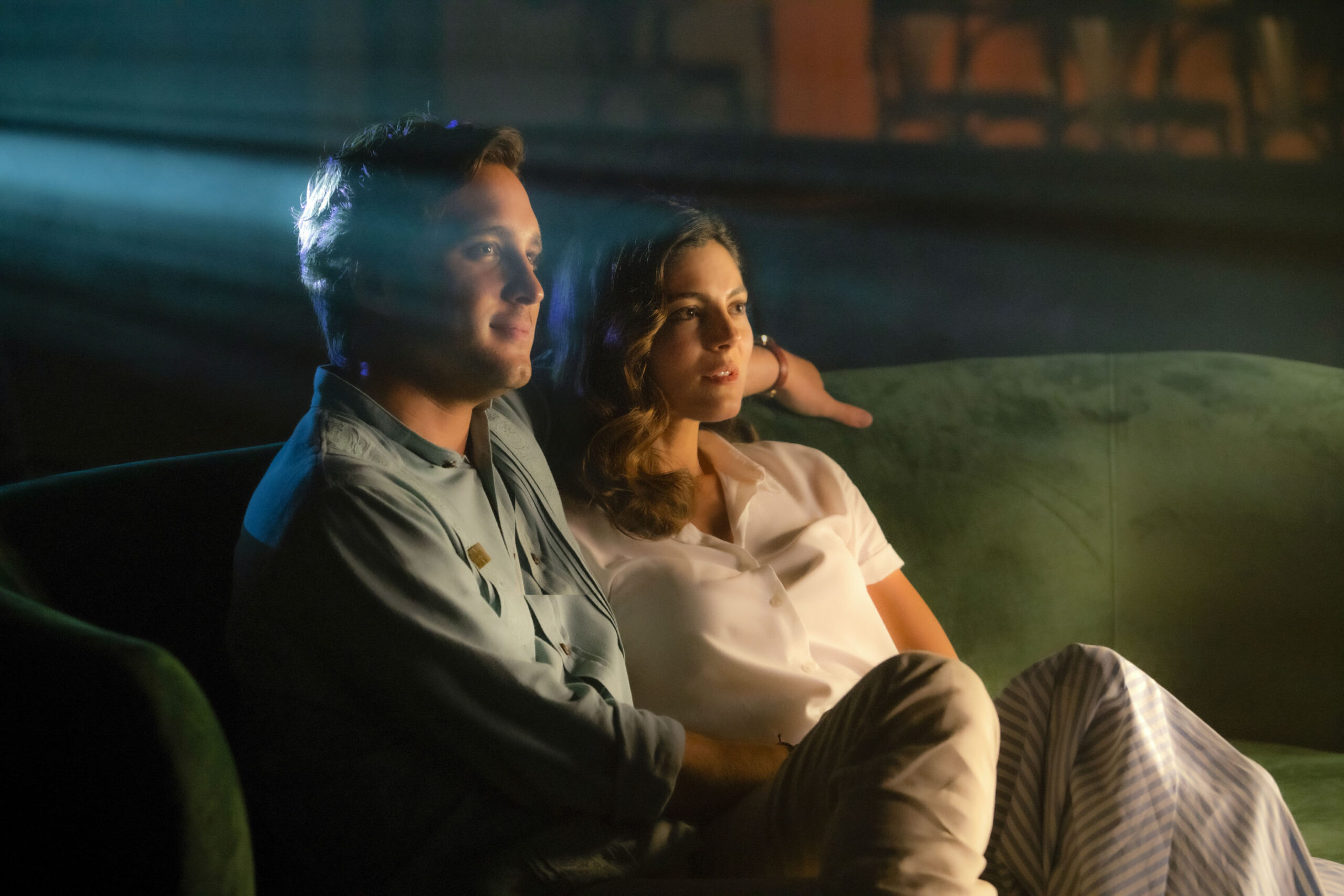 Diego Boneta e Monica Barbaro in At Midnight [credit: Camila Jurado/Paramount Plus; Copyright 2022 Viacom International Inc. All Credits Reserved; courtesy of Paramount Plus]