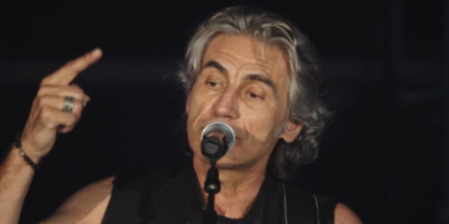 Balliamo sul mondo, Clip dal film Ligabue. 30 anni in un giorno