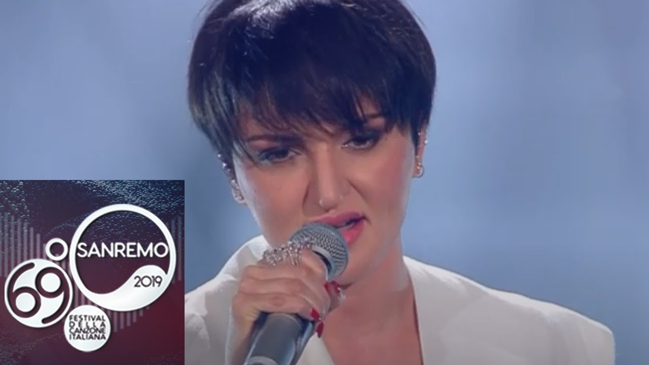 Sanremo 2019, Arisa canta 'Mi sento bene'