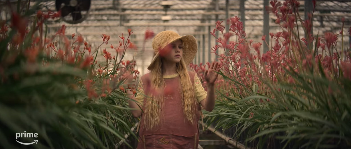 Ascolta i Fiori Dimenticati, scena da trailer serie Prime Video con Sigourney Weaver
