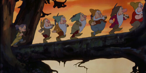 Biancaneve e i sette nani, le foto presunte dal set del film Disney in live action non sono ufficiali