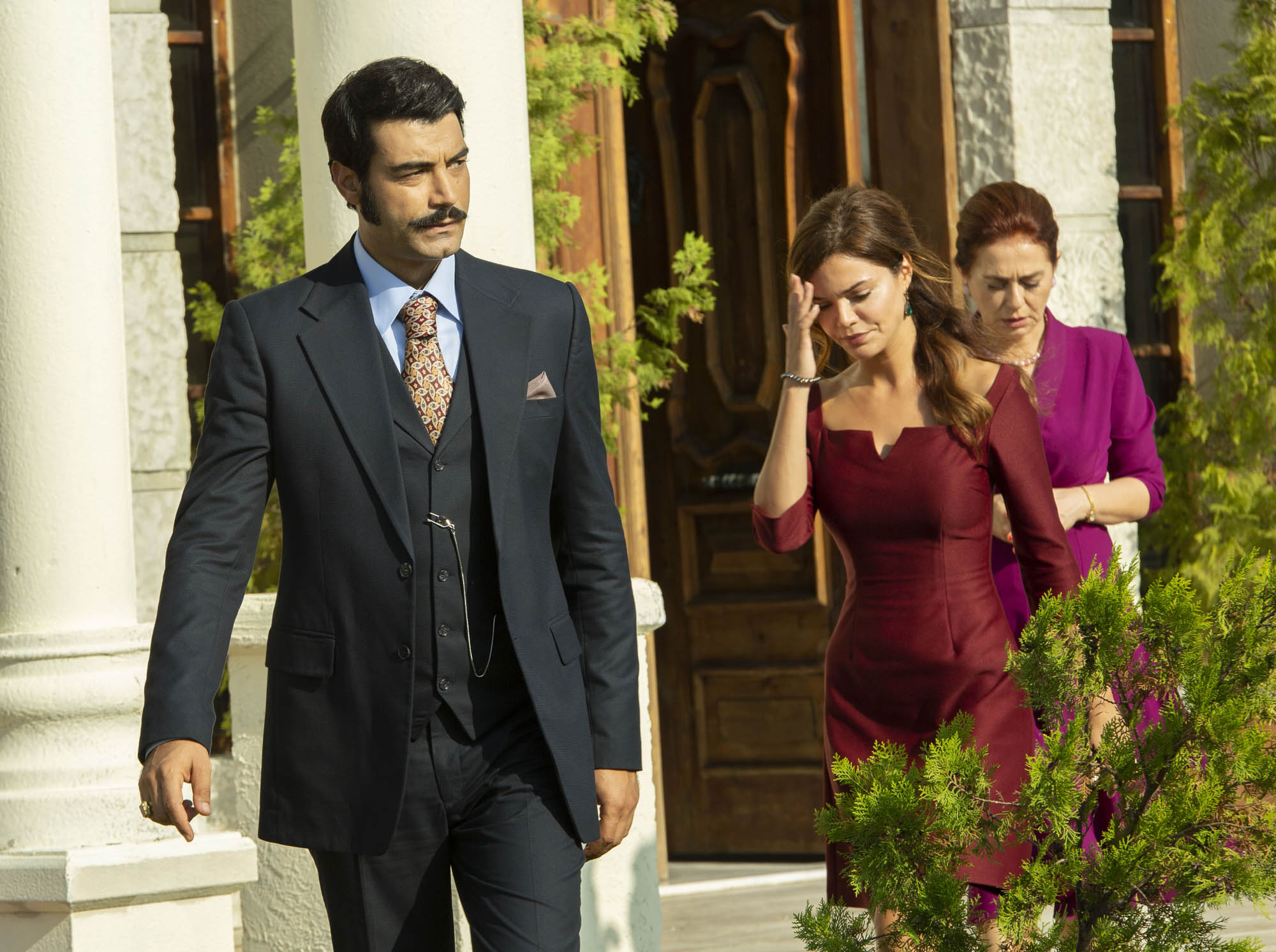 Hilal Altinbilek (Züleyha), Murat Ünalmis (Demir), Nazal Kesal (Sevda Çaglayan) in Terra Amara 3 [credit: courtesy of Mediaset]