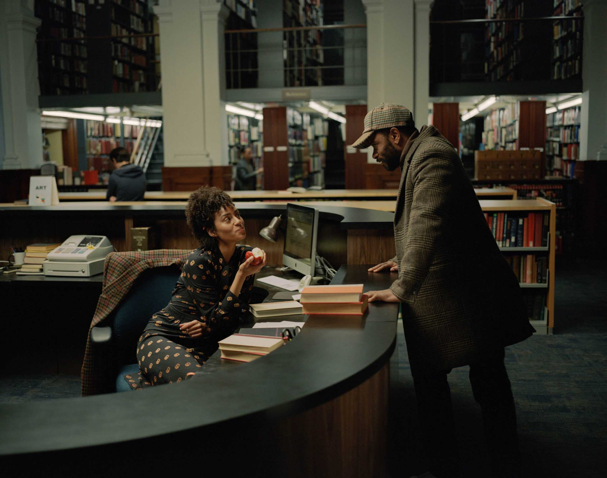 Clark Backo e LaKeith Stanfield in The Changeling [credit: Andre D. Wagner; courtesy of Apple]