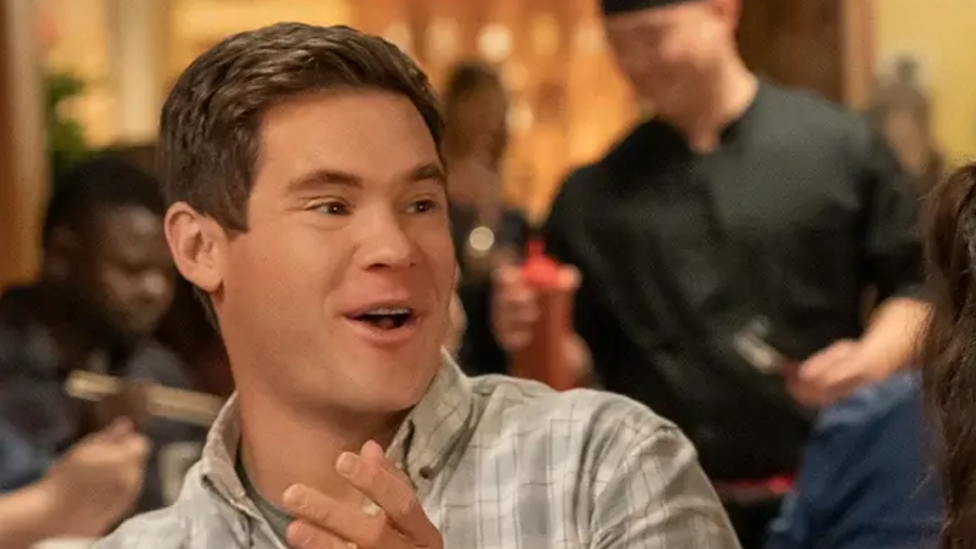 Adam Devine in Suoceri Fuorilegge