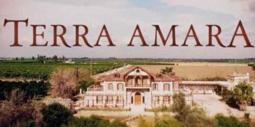 Terra Amara in ferie per Ferragosto, Canale 5 replica i primi episodi. Quelli nuovi tornano il 21 agosto