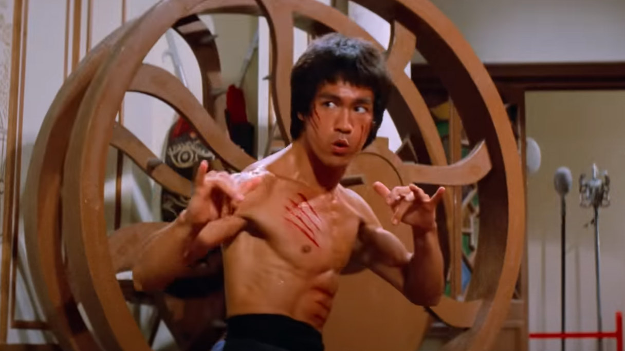 Bruce Lee in I 3 Dell'Operazione Drago