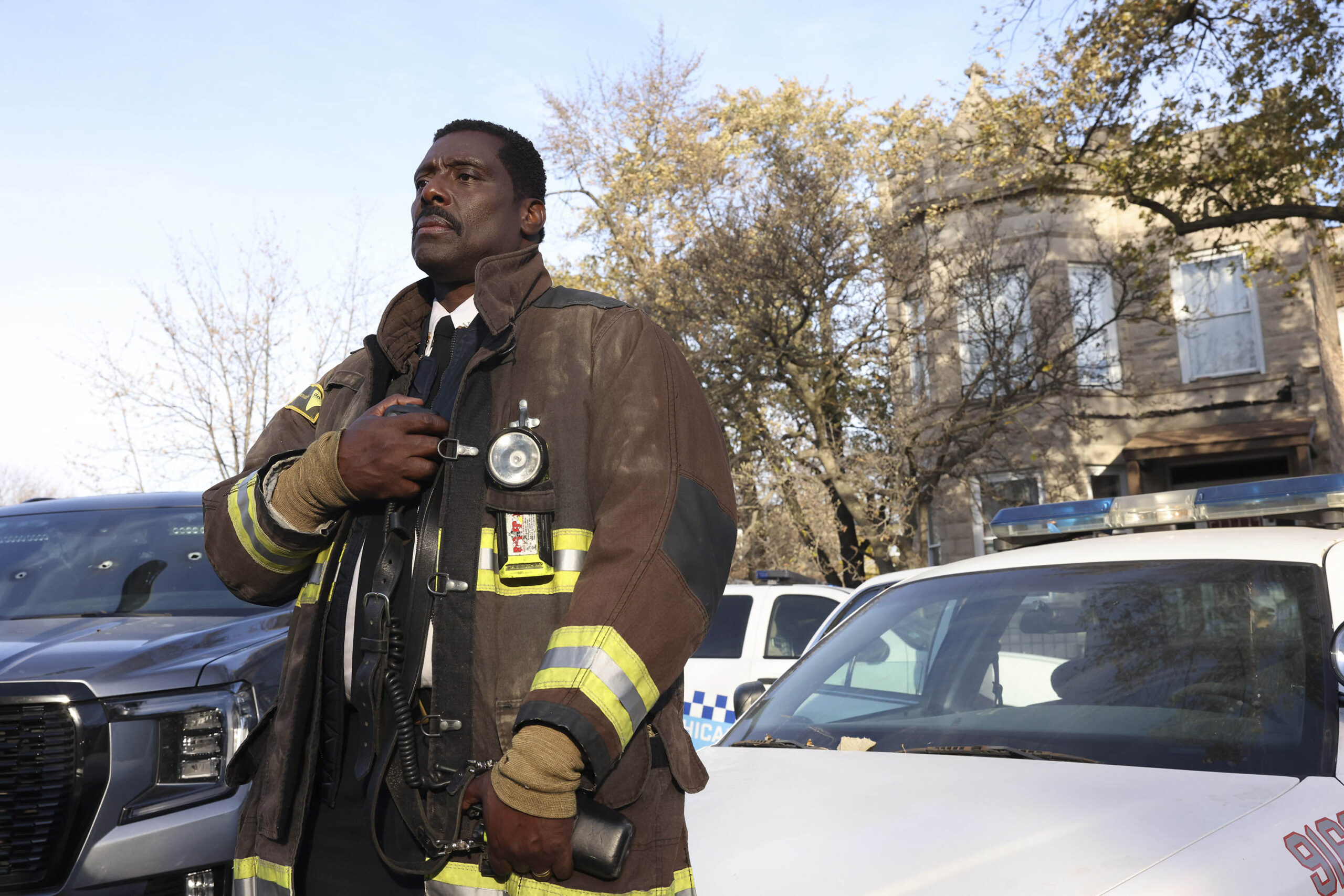 Eamonn Walker come Wallace Boden in Chicago Fire 11x10 [tag: Eamonn Walker] [credit: Adrian S Burrows Sr/NBC; courtesy of Mediaset]