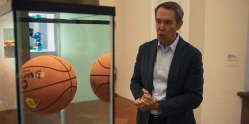 Equilibrium, clip dal film Jeff Koons – Un ritratto privato