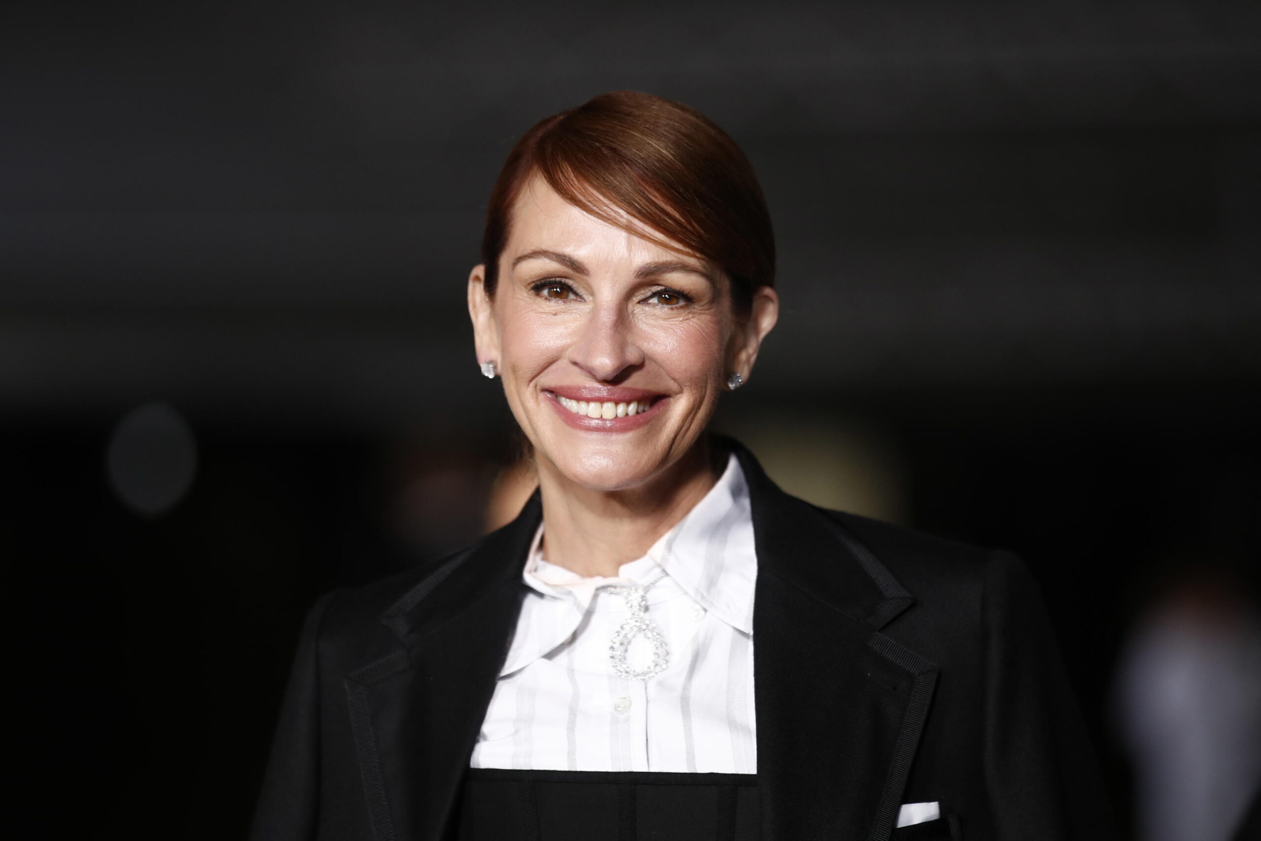 Julia Roberts posa sul tappeto rosso prima del Second Annual Academy Museum Gala all'Academy Museum di Los Angeles, California, USA, 15 ottobre 2022. [credit: EPA/Caroline Brehman]