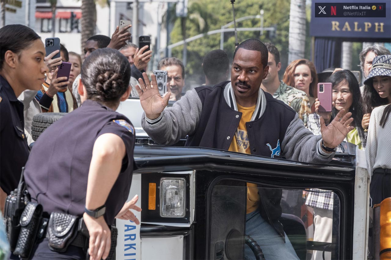 Eddie Murphy come Axel Foley sul set di Beverly Hills Cop 4 [credit: X: NetflixIT]