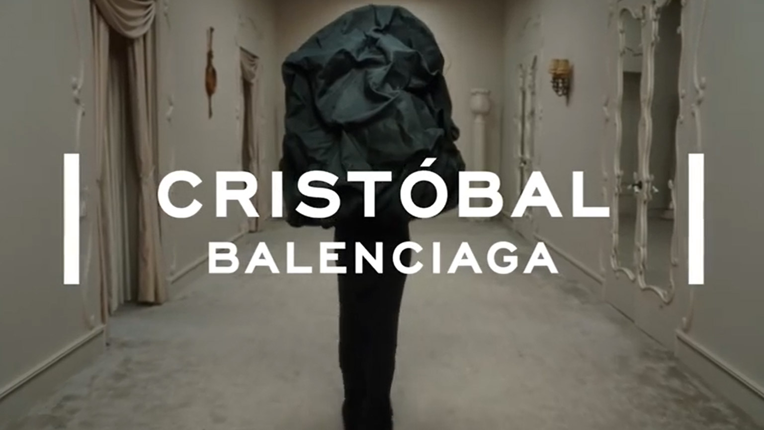 Cristóbal Balenciaga, scena da teaser trailer serie Disney+