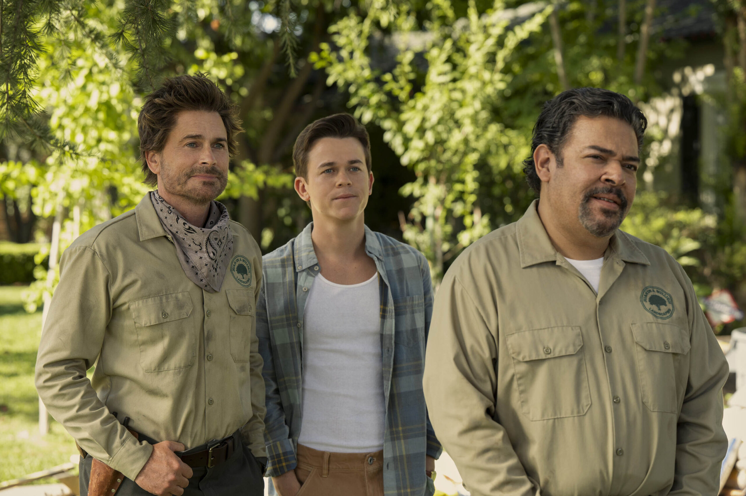 (S-D) Rob Lowe come Ellis, John Owen Lowe come Jackson, Frank Gallegos come Juan in Unstable 1x07 [tag: Rob Lowe, John Owen Lowe, Frank Gallegos] [credit: John P. Fleenor/Netflix Copyright 2023]