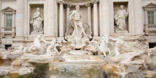 Roma, quante sorprese: le curiosità su Piazza di Spagna e Fontana di Trevi