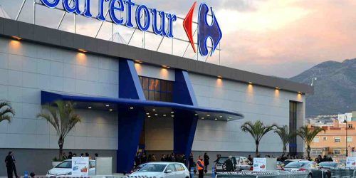 Carrefour, la paradossale decisione che punisce oltre 20 cassiere: davvero assurdo